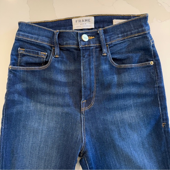 FRAME Women's High Rise Cigarette Jeans Size 26 Blue Medium Wash Casual Quality - Picture 4 of 12